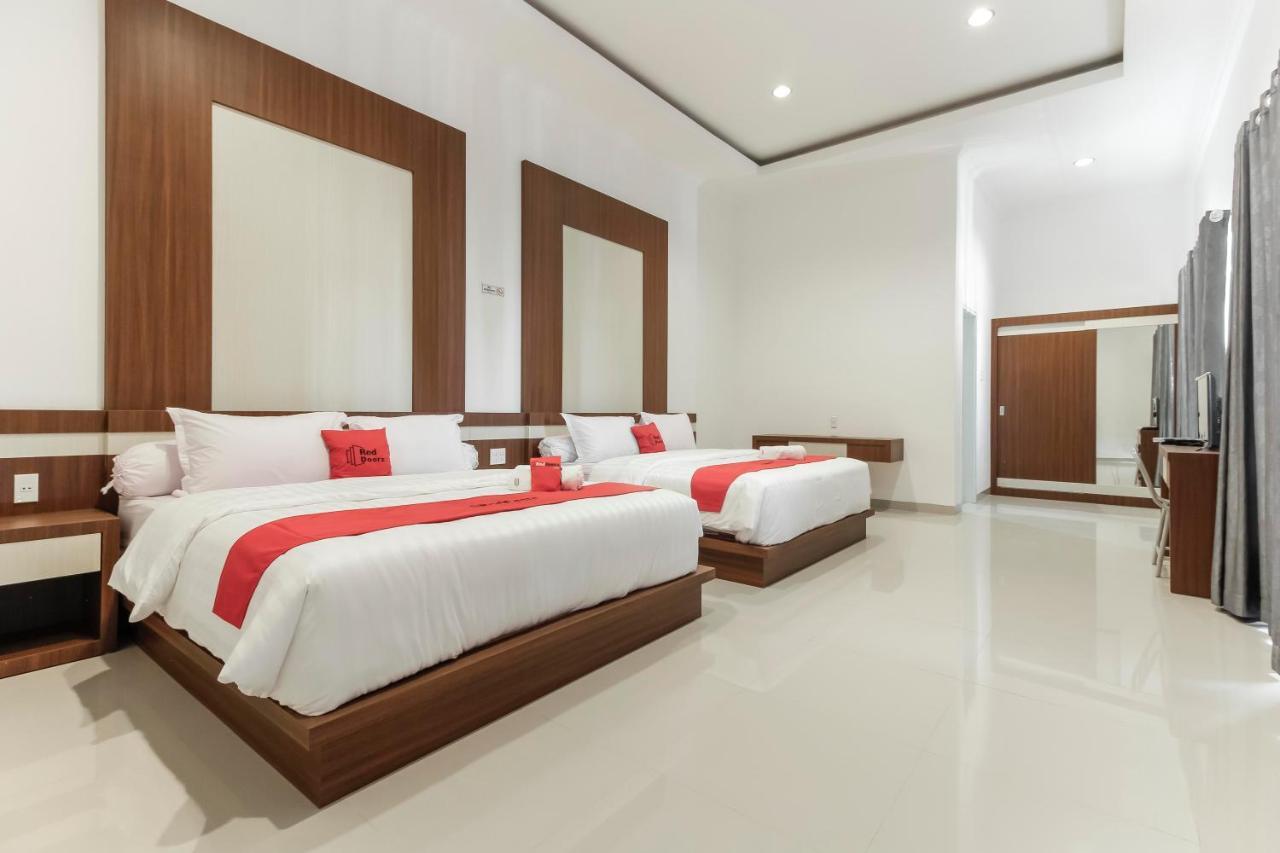Reddoorz Premium @ Setiabudi Medan Sunggal Eksteriør billede