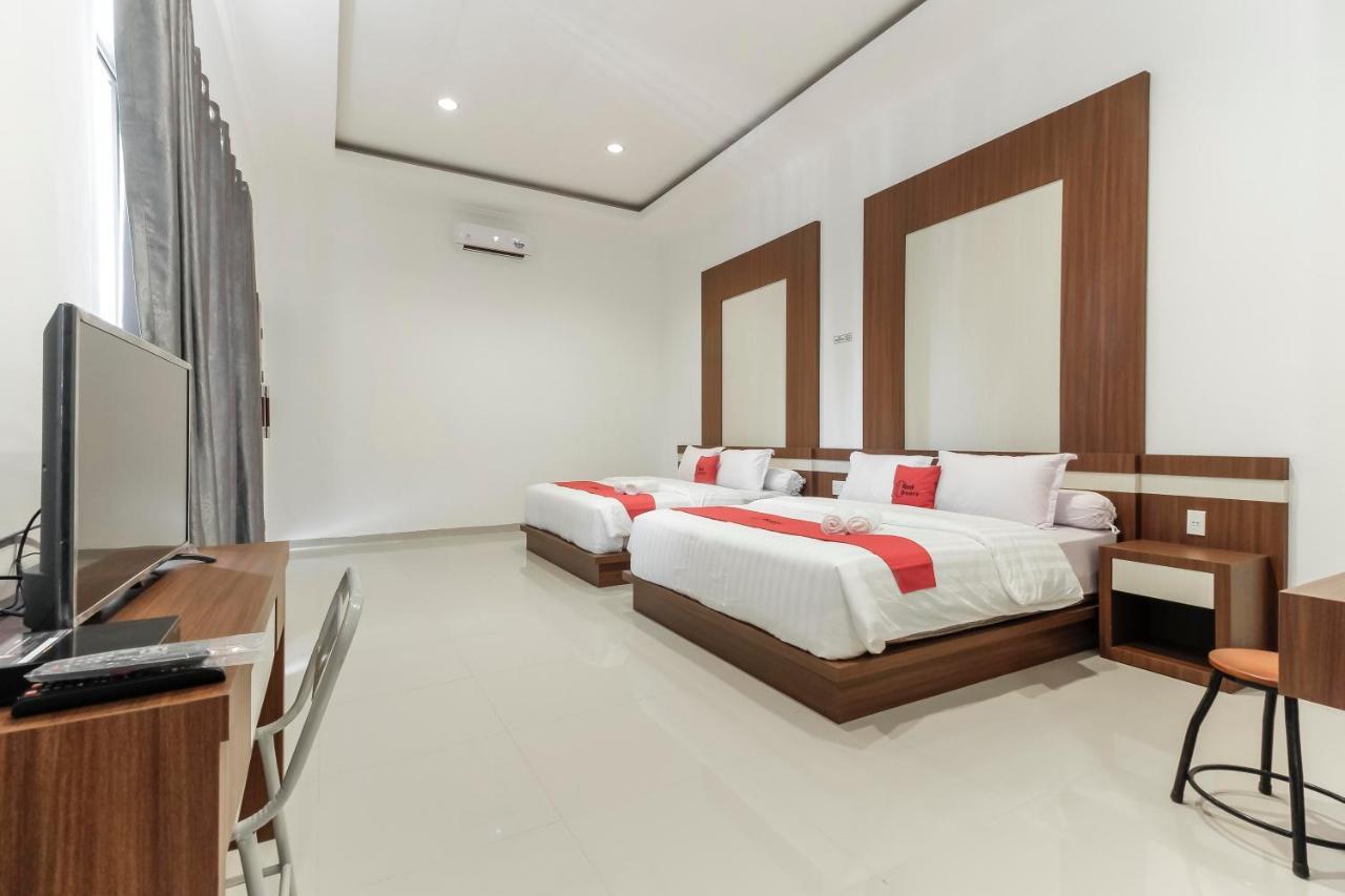 Reddoorz Premium @ Setiabudi Medan Sunggal Eksteriør billede